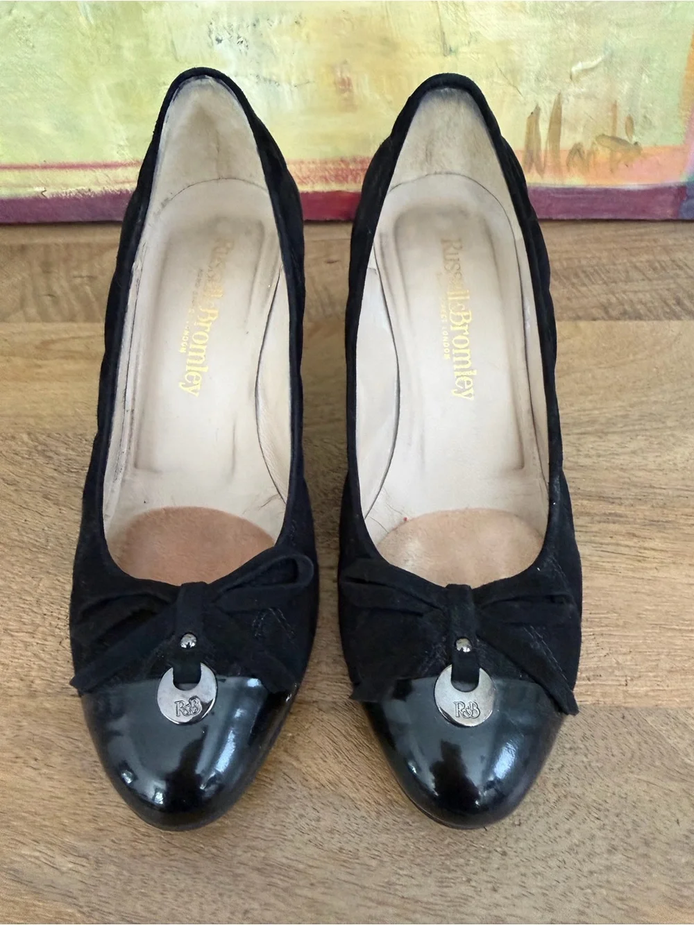 Classic Black Suede Mid-Heel Pumps with Patent Cap Toe and Bow